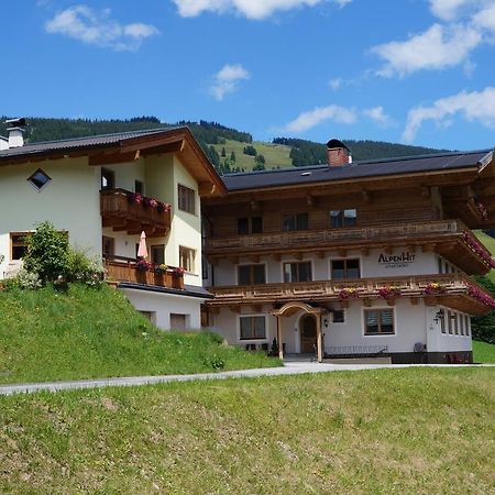 Ferienwohnung AlpenHit Saalbach Exterior foto