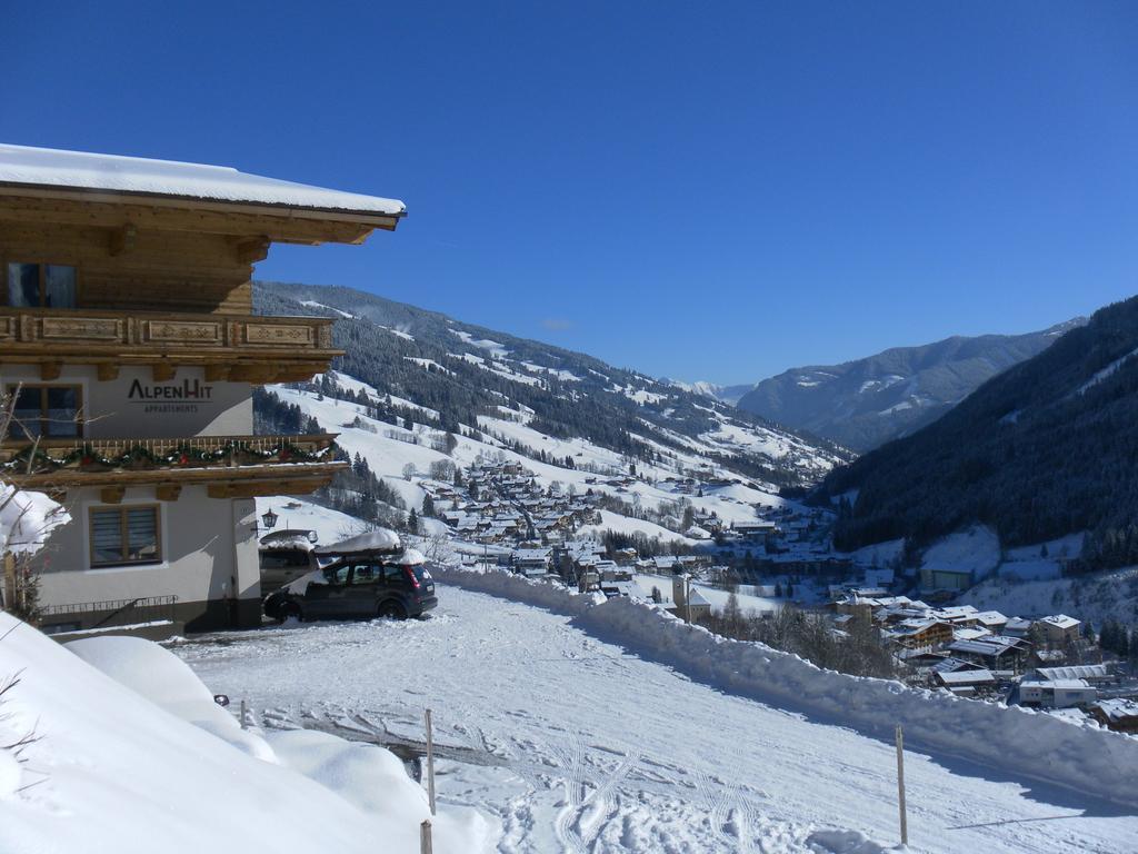 Ferienwohnung AlpenHit Saalbach Exterior foto