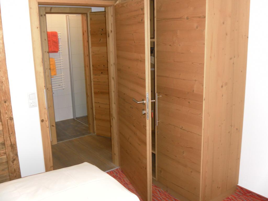 Ferienwohnung AlpenHit Saalbach Zimmer foto