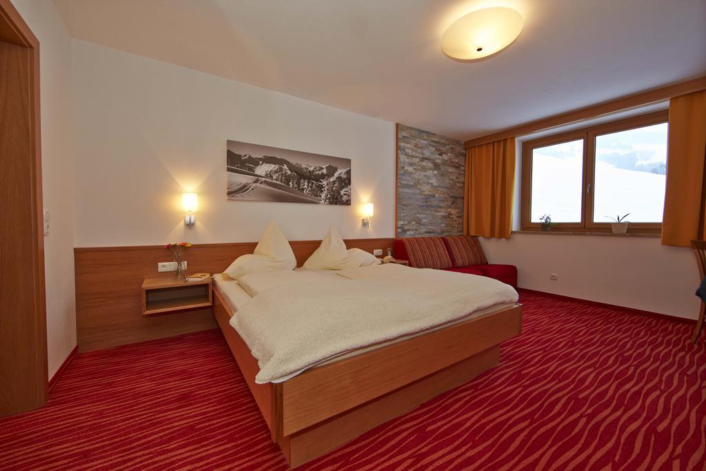 Ferienwohnung AlpenHit Saalbach Zimmer foto