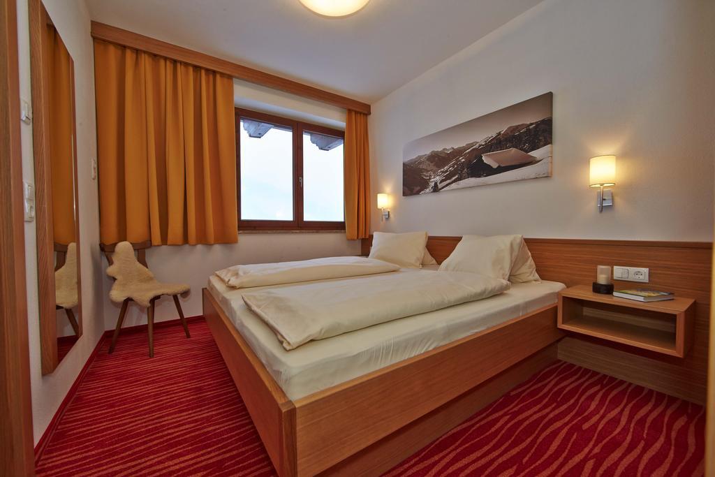 Ferienwohnung AlpenHit Saalbach Zimmer foto