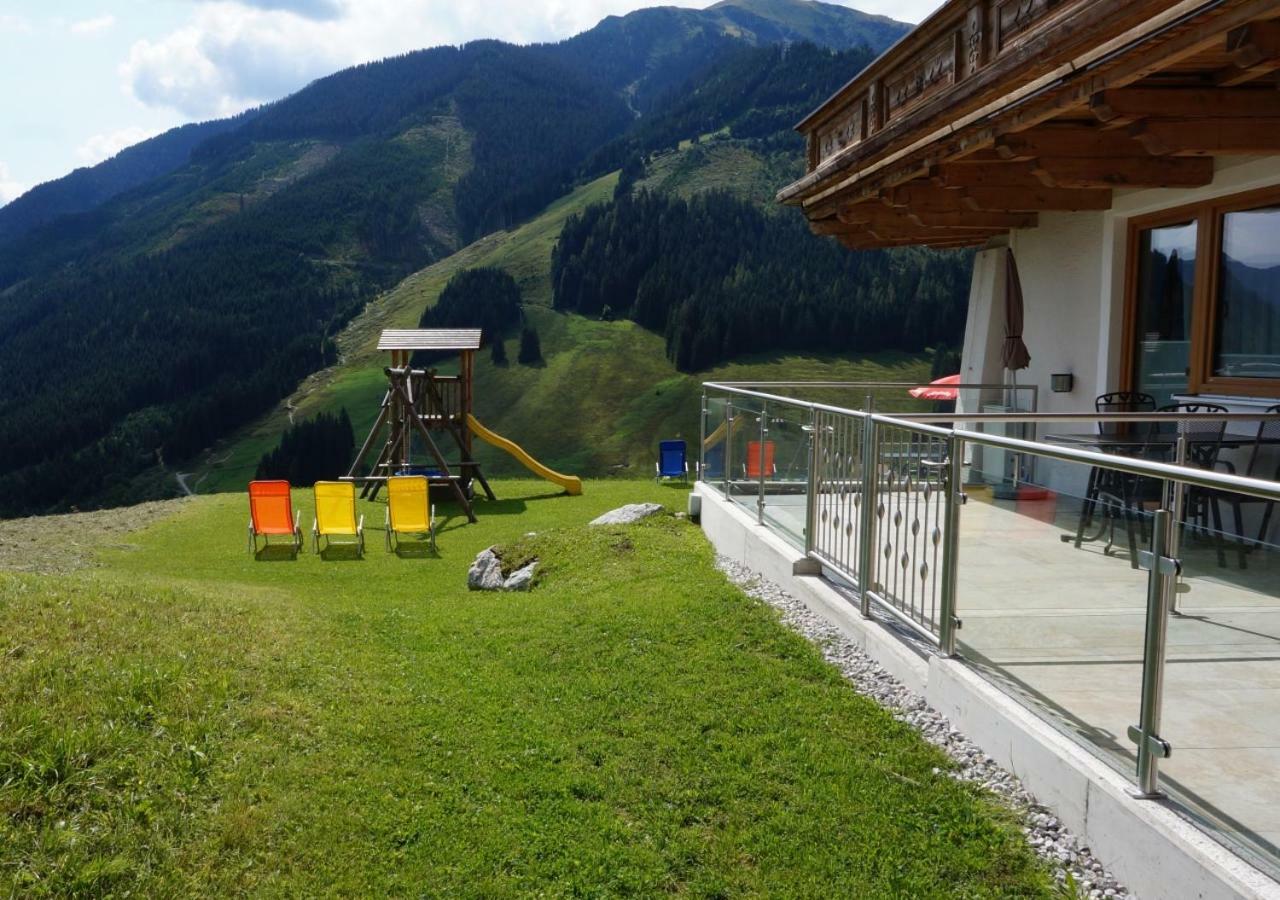 Ferienwohnung AlpenHit Saalbach Exterior foto