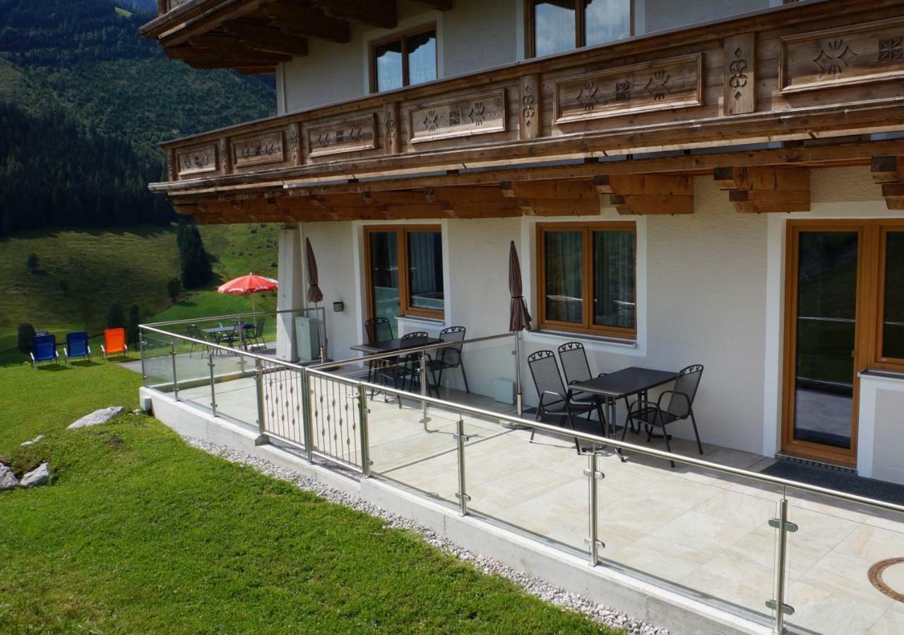 Ferienwohnung AlpenHit Saalbach Exterior foto